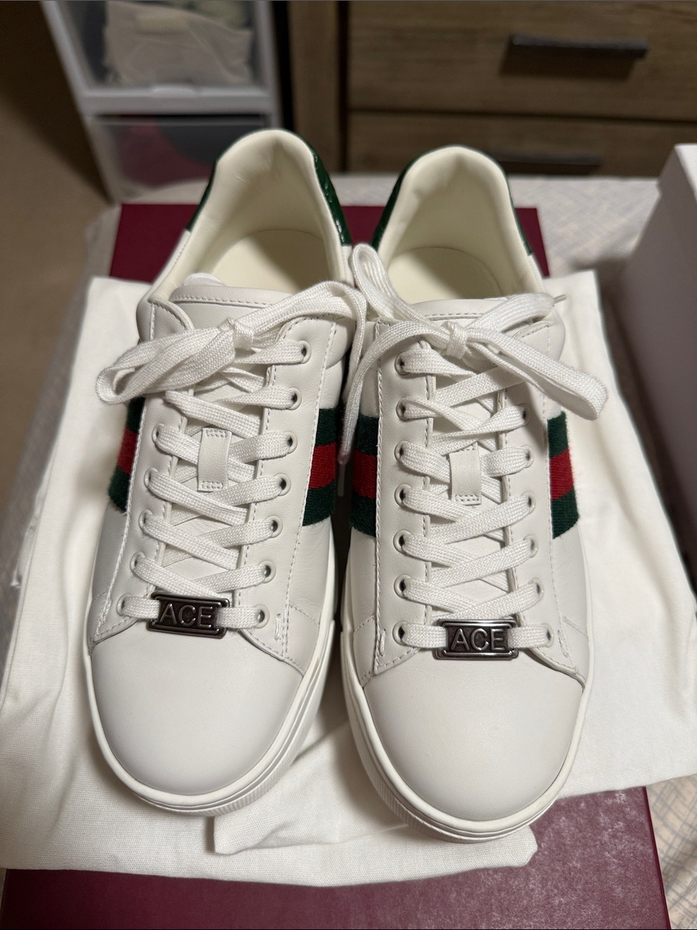 Gucci White Leather Platform Sneakers with Green & Red Stripe - Picture 2 of 7
